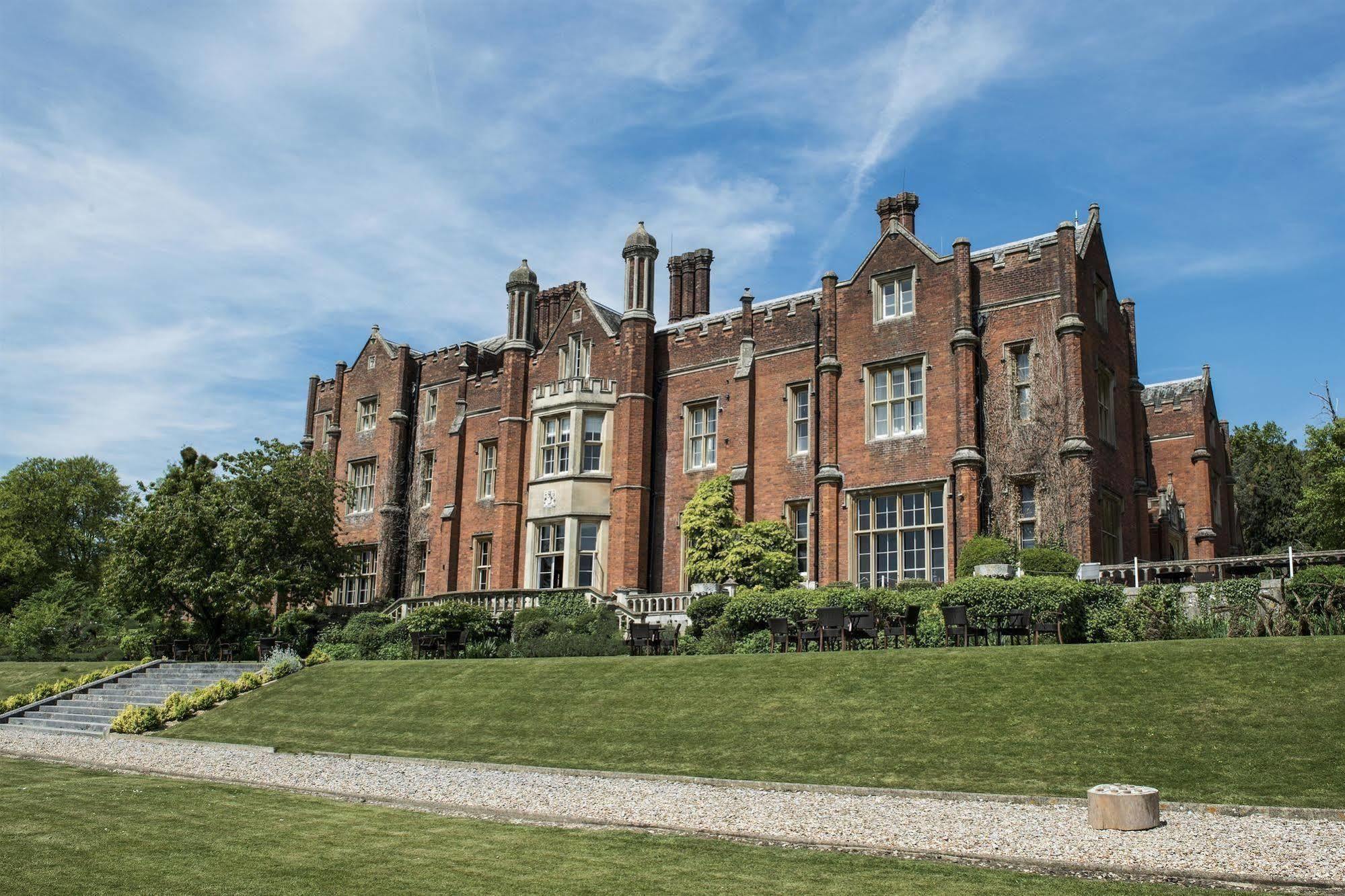 De Vere Latimer Estate Chesham Exterior photo