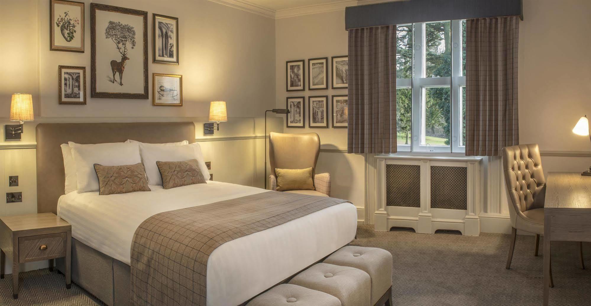 De Vere Latimer Estate Chesham Exterior photo